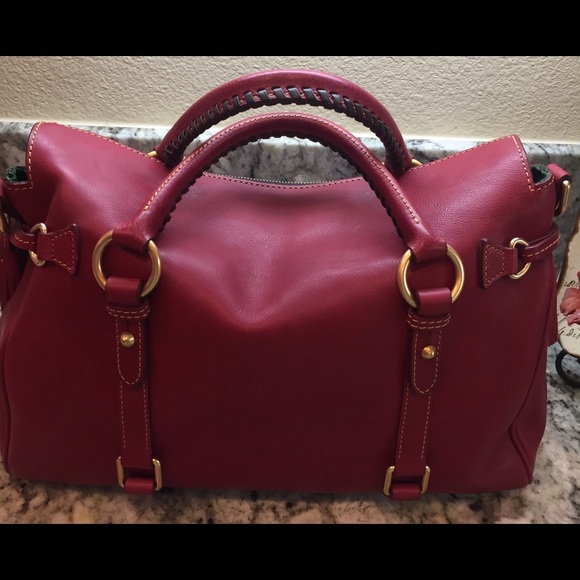 🚫SOLD🚫Dooney & Bourke Med Flo Satchel Raspberry - Picture 2 of 8